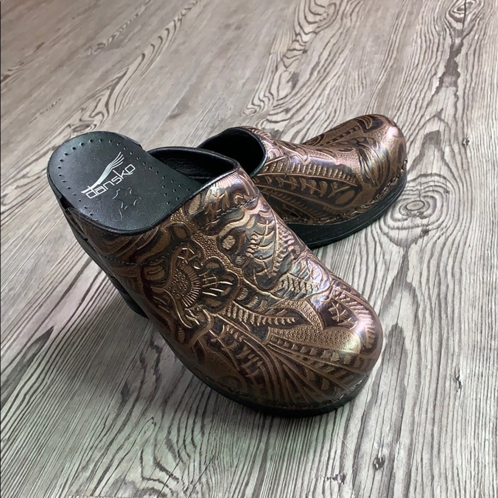 CLOSET CLEAR OUT!  Dansko tooled leather clogs.